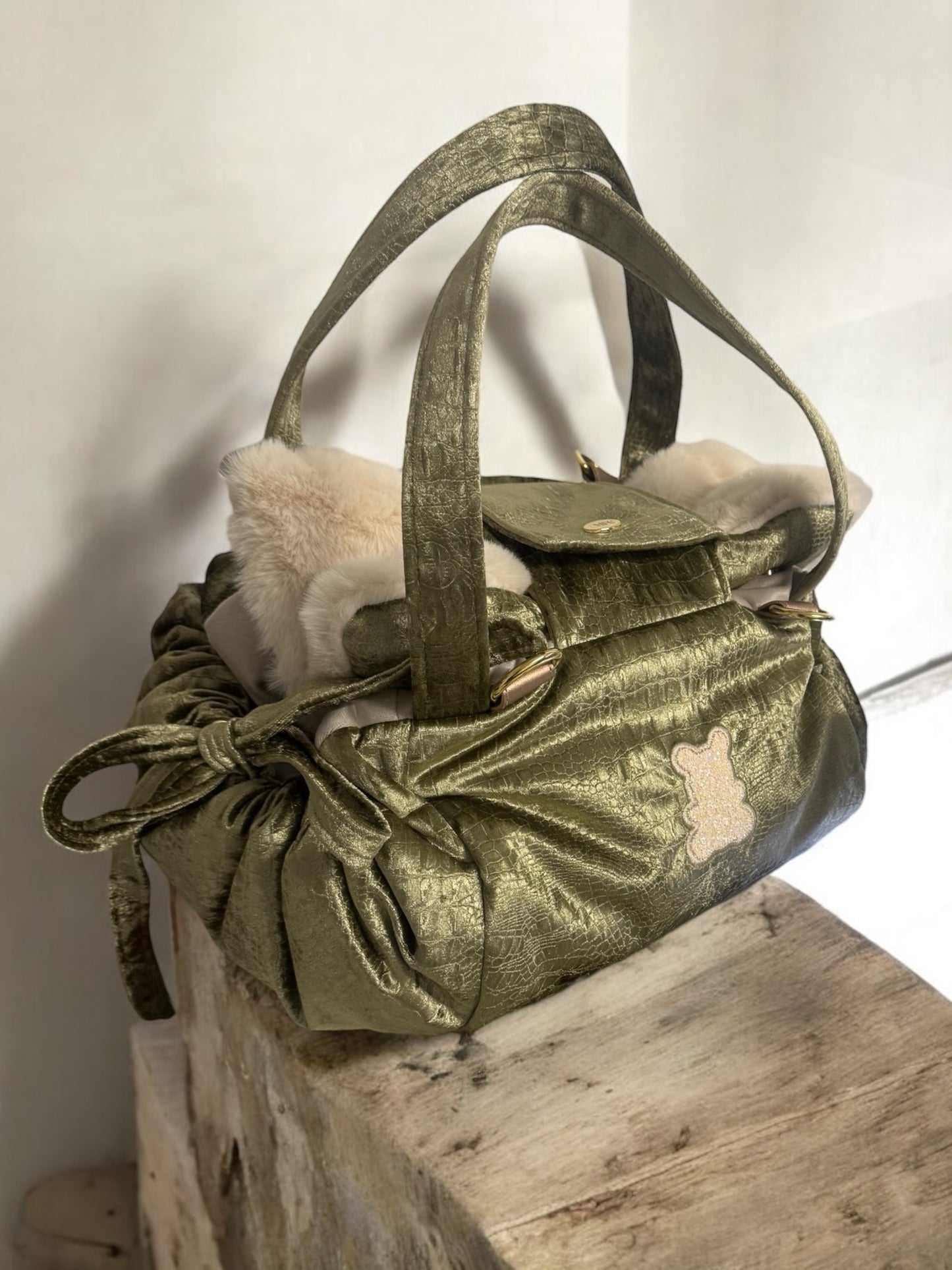 Sac pour chien Stella en velours brillant effet serpent