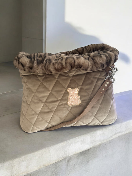 Sac pour chien bandoulière en velours beige avec fourrure amovible