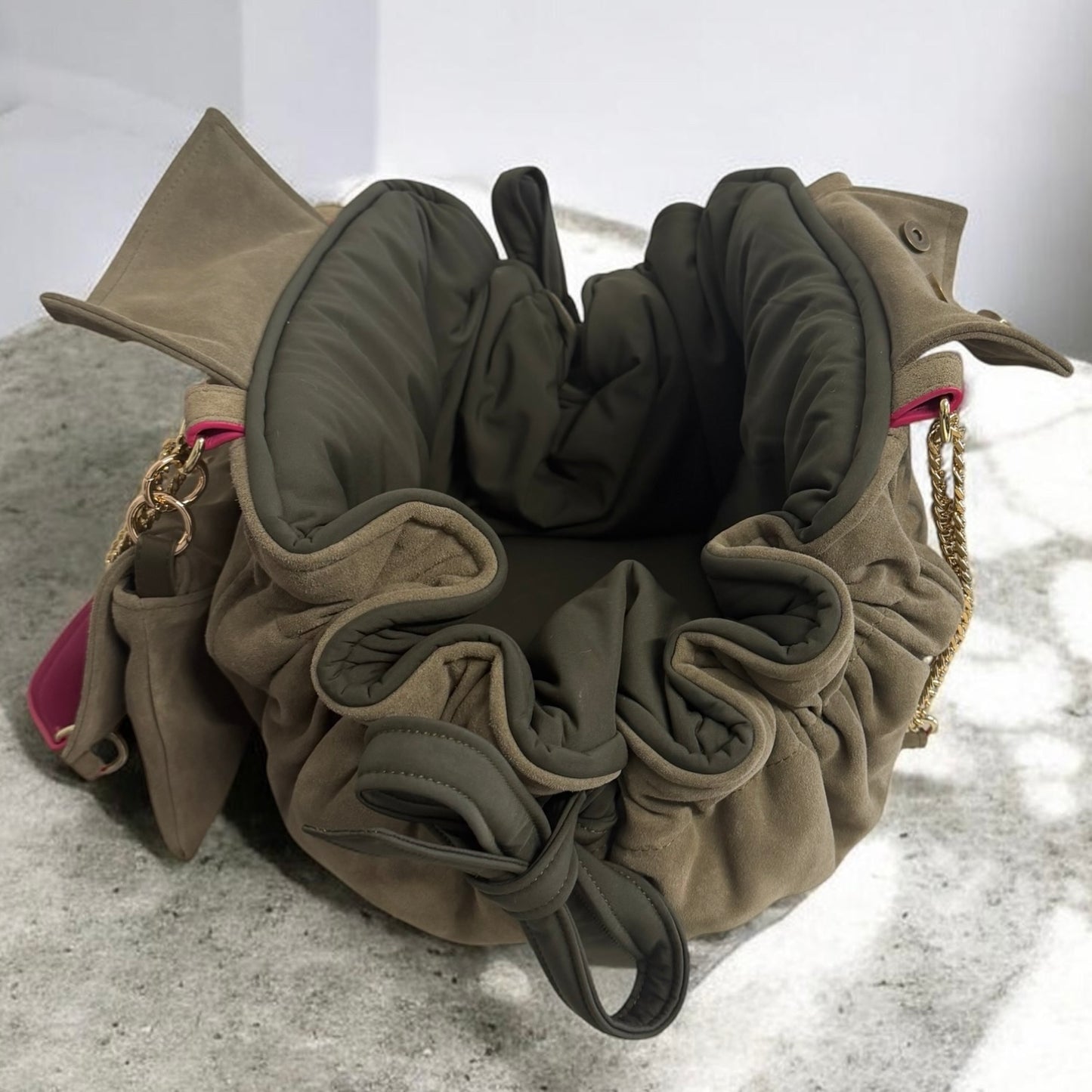 Sac de transport pour chien Stella en cuir nubuck kaki